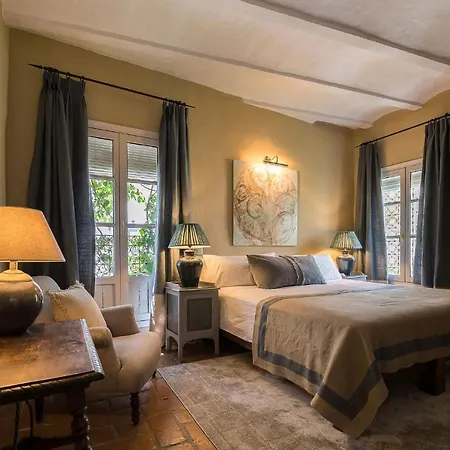 Hotel La Casa Del Califa 2*