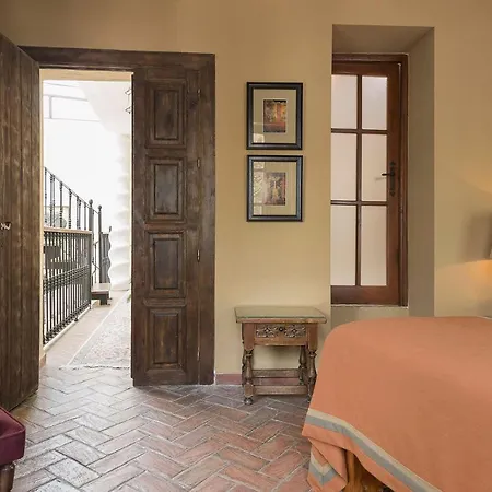 Hotel La Casa Del Califa