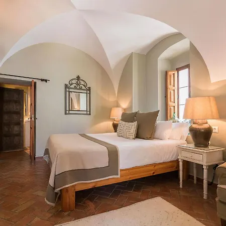 Hotel La Casa Del Califa 2*